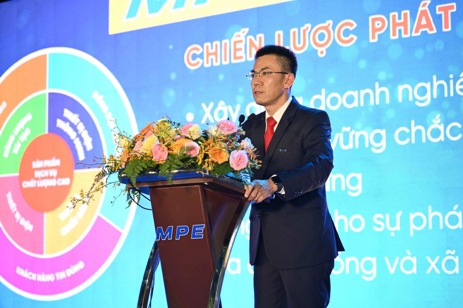 MPE ÁP DỤNG CÔNG NGHỆ HIỆN ĐẠI VÀO SẢN XUẤT SẢN PHẨM CHẤT LƯỢNG CAO ĐẾN NGƯỜI TIÊU DÙNG 9 nguy%E1%BB%85n t%C3%A2m m%E1%BA%A1nh ph%C3%A1t bi%E1%BB%83u t%E1%BA%A1i bu%E1%BB%95i gala dinner